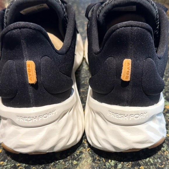 New Balance Fresh Foam ROAV - Picture 4 of 6